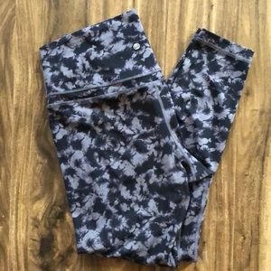 Tie Dye Dark Purple Leggings - CRZ Yoga